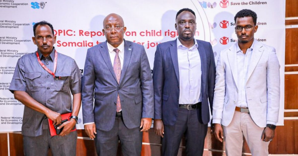 Minister of Information Da’ud Aweys Jama inaugurates child rights reporting workshop organised by SIMHA