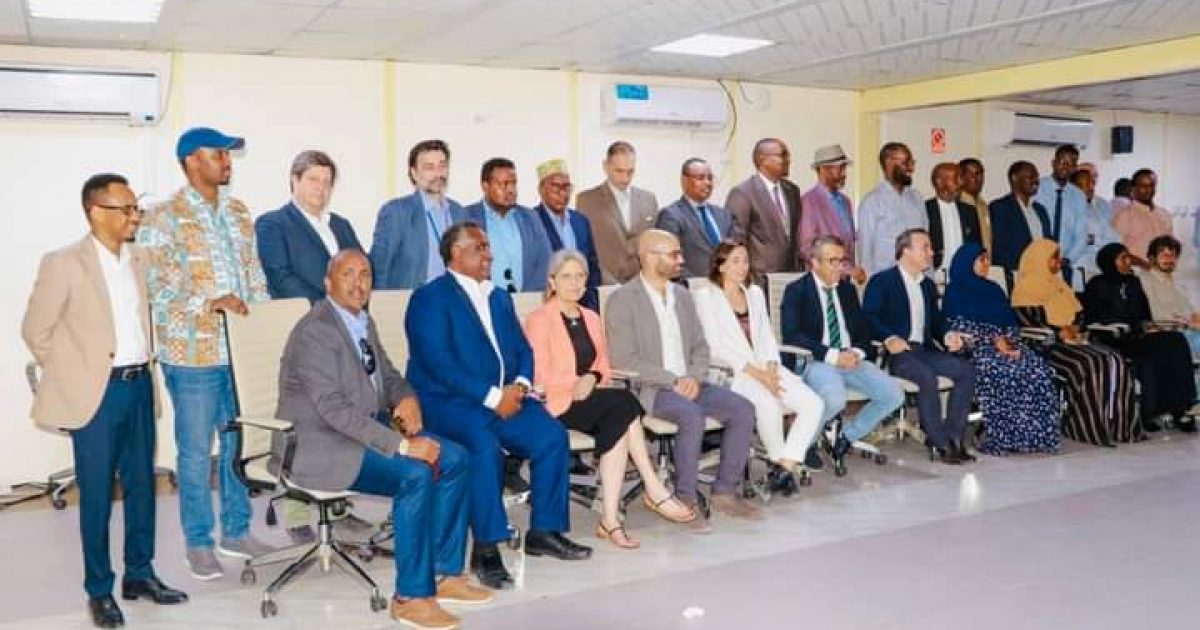 Wasiirka Ganacsiga oo Ganacsatada Talyaaniga uga mahadceliyay ka qeyb galka shirka Dhaqaalaha