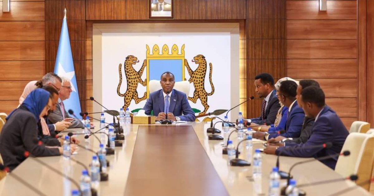 Ra’iisul Wasaare Xamse oo xafiiskiisa ku qaabilay Wasiiru dowlaha Iskaashiga Dhaqaalaha dalka Jarmalka