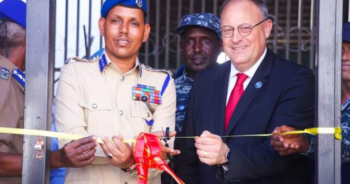 Taliyaha Ciidanka Booliska oo xariga ka jaray xarunta farsamada doomaha Ciidanka “SAWIRRO”