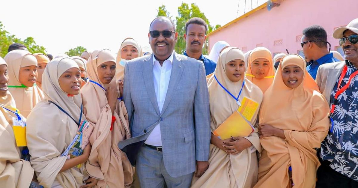 Madaxweynaha Puntland oo furay Imtixaanka shahaadiga ah