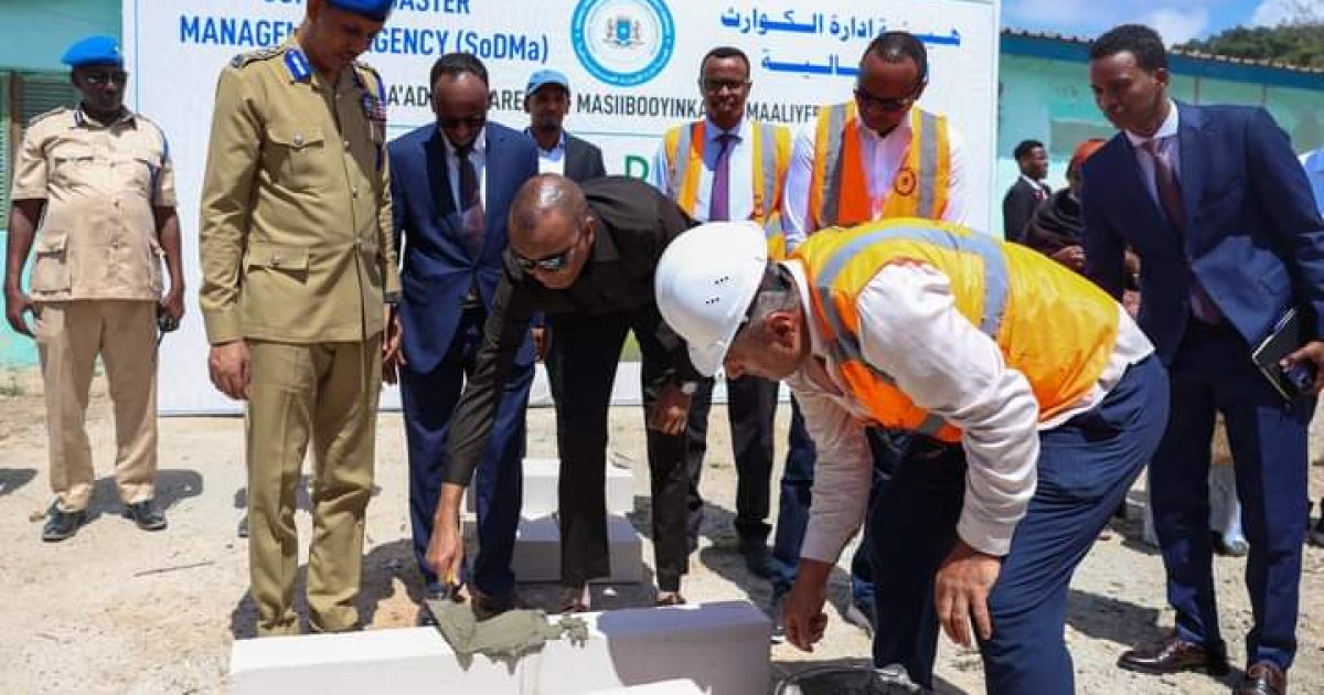 Prime Minister Hamza lays the foundation stone for the Center for Emergency