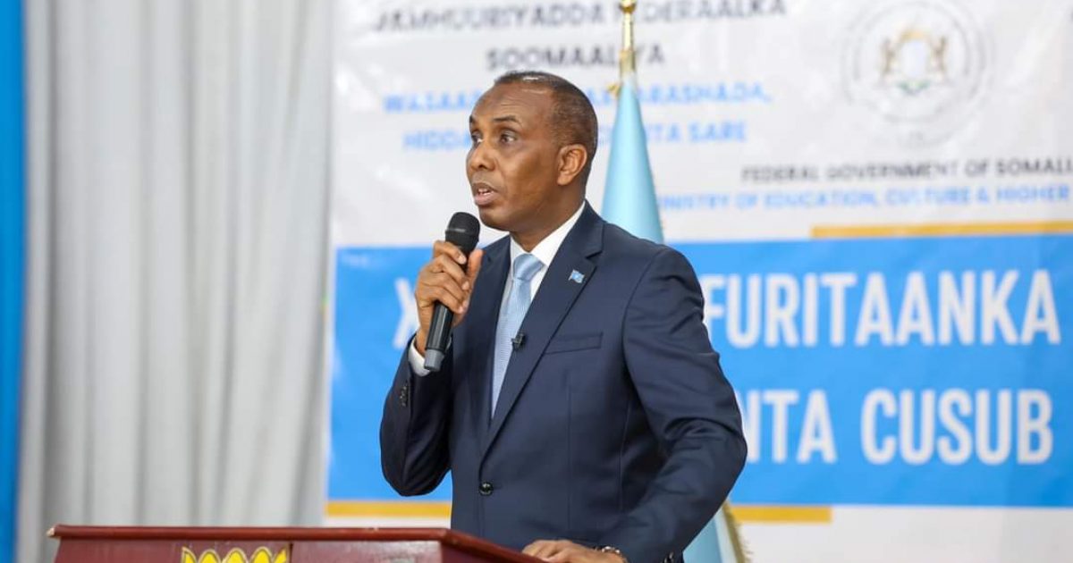 R/W Xamse oo tababar u furay Macallimiinta 3kun ah ee kusoo biray Wasaaradda Waxbarashada