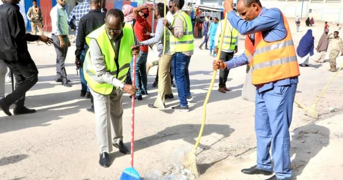 Duqa Muqdisho oo daahfuray ololaha bilic soo celinta iyo Nadaafadda Caasimadda “SAWIRRO”