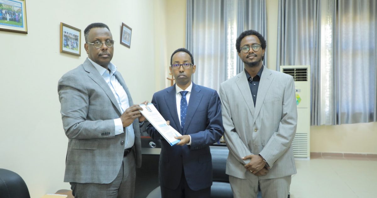 Guddiga la socodka Dastuurka oo la wareegay heshiisyadii ay wada-gareen Golaha Wadatashiga Qaran 