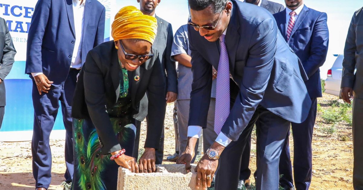 Madaxweynaha Galmudug oo dhagax dhigay xarunta  Qaramada Midoobay ee Dhuusamareeb