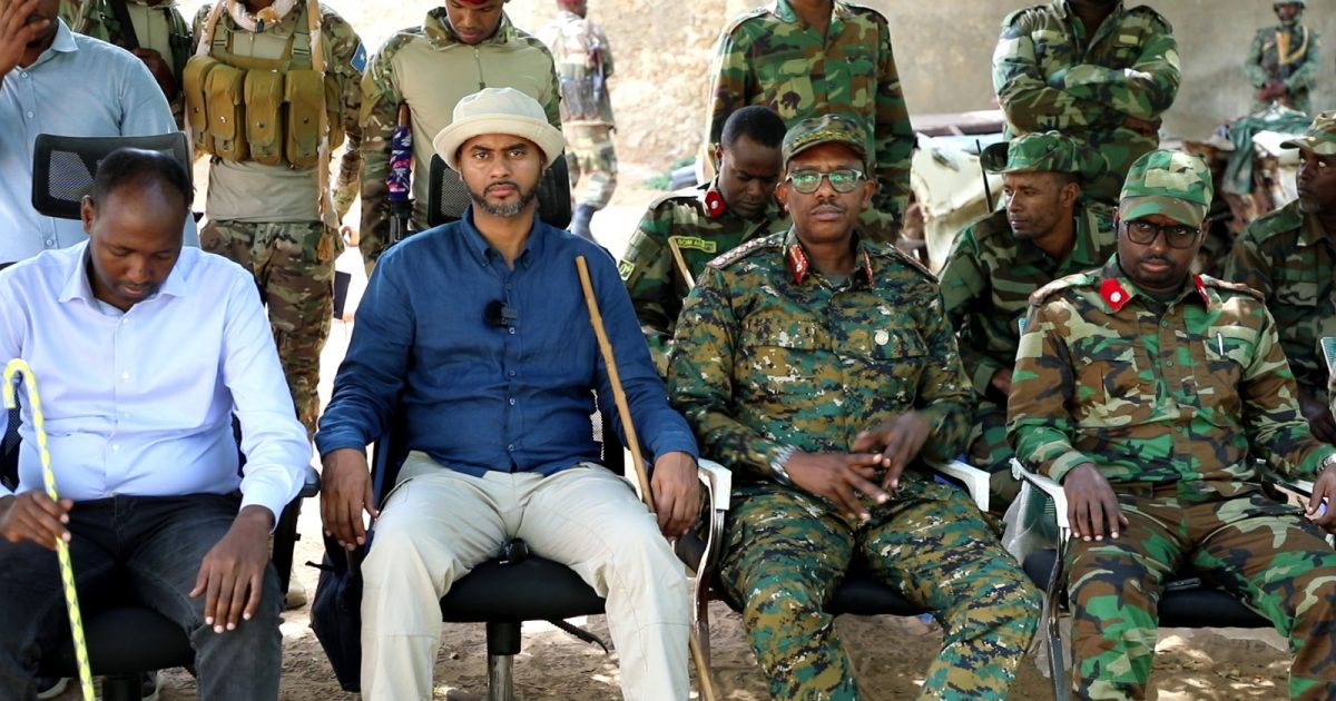 Sawirro: Wasiirro iyo Maxkamadda ciidamada oo gaaray Baraawe iyo amar la dul-dhigay askarta
