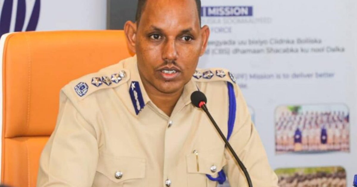 Taliyaha ciidanka Booliska oo guddoomiyay kulan looga hadlayay sugidda amniga Caasimadda