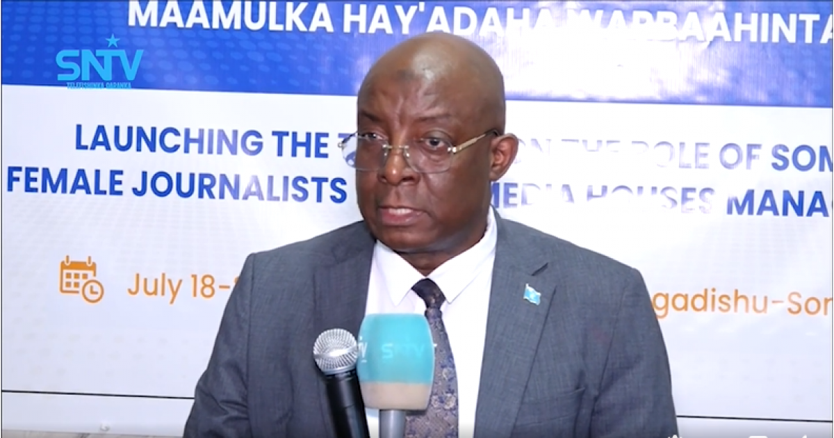 Wasiirka Warfaafinta oo tababar u furay qaar ka mid ah gabdhaha saxafiyiinta Soomaaliyeed