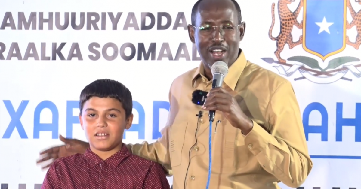 Duqa Muqdisho oo ballan qaad dhaqaale u sameeyay Wiil Suuriyaan ah