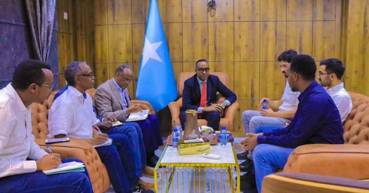 Guddoomiyaha Hay’adda SoDMA oo qaabilay wafdi ka socday dowladda Turkiga “SAWIRRO”