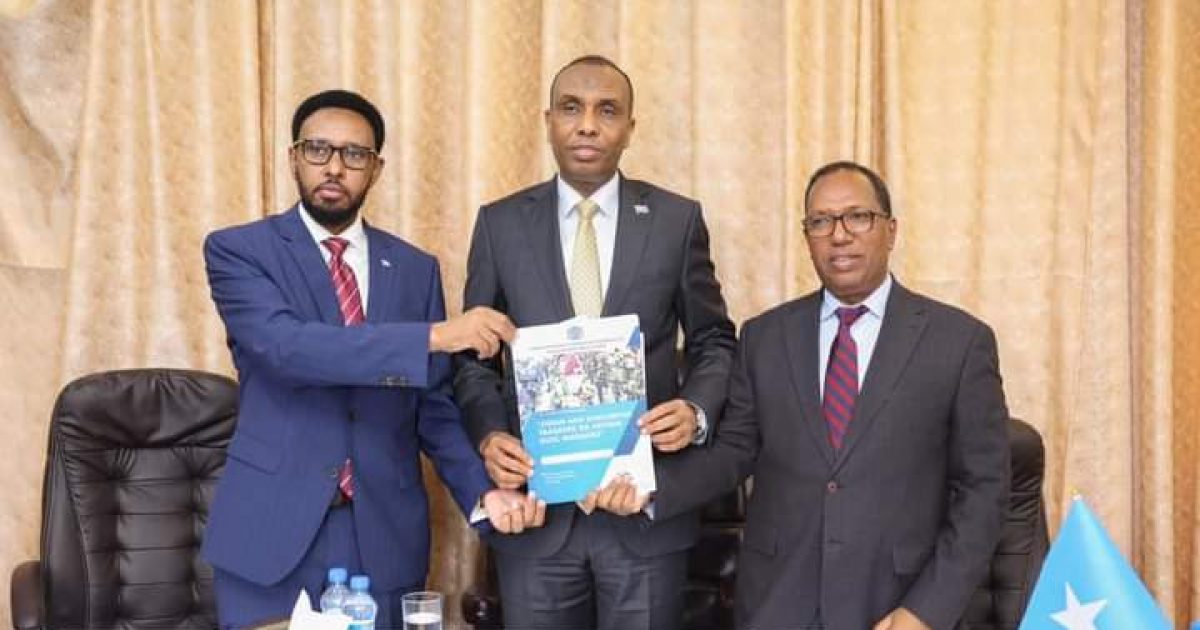 Ra’iisul Wasaare Xamsa oo xilalka u kala wareejiyey Wasiirada cusub “SAWIRRO”