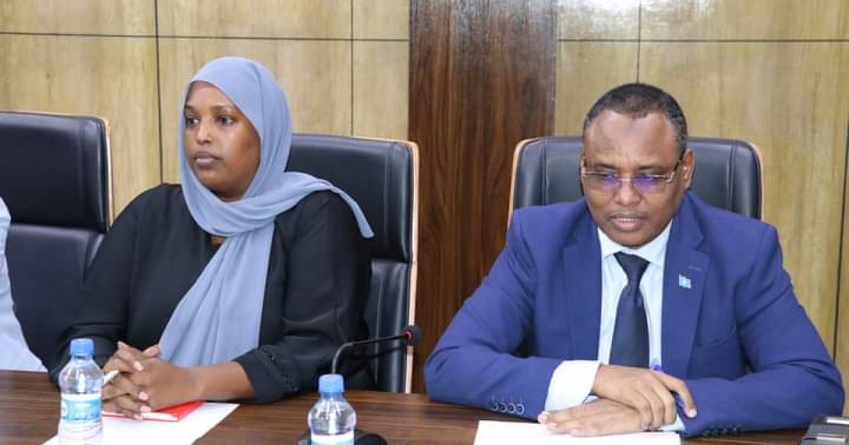 Guddiga Ganacsiga Golaha Shacabka BJFS oo kulan la qaatay Wasiirka Ganacsiga XFS