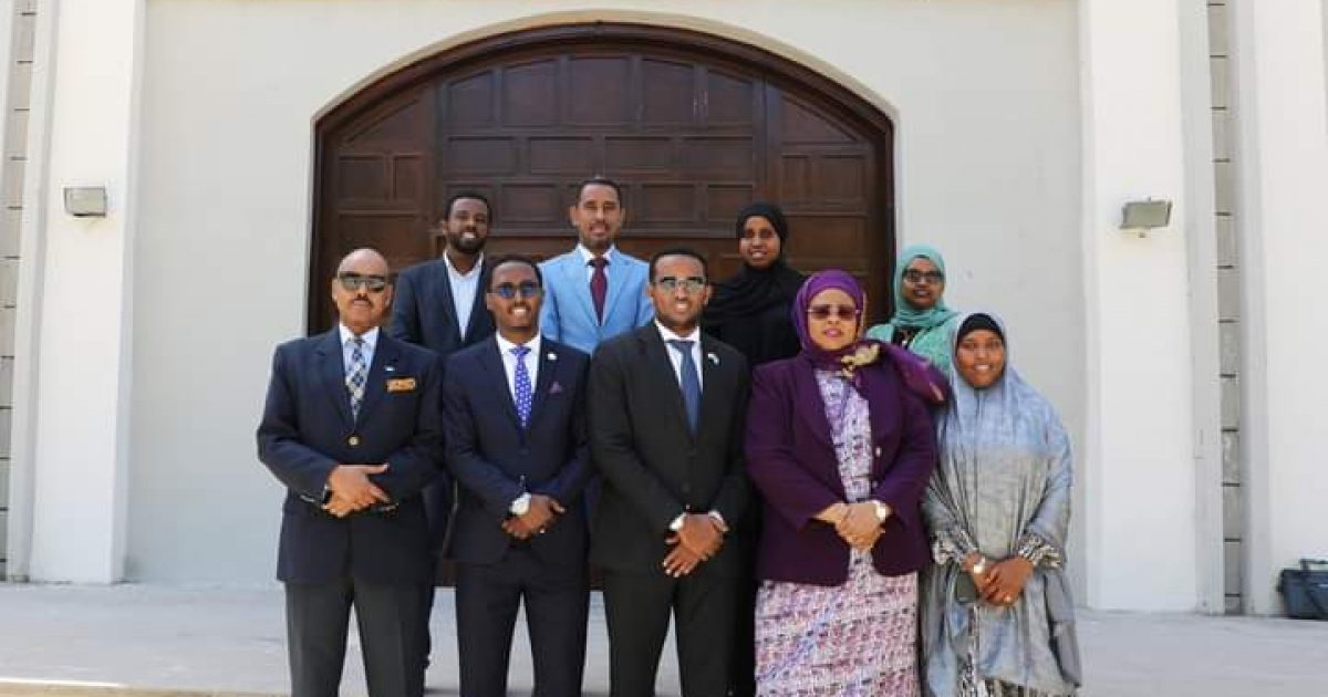 Wasiirka Dhallinyarada XFS oo hortegay Guddiga Arrimaha Bulshada Golaha Aqalka Sare BJFS