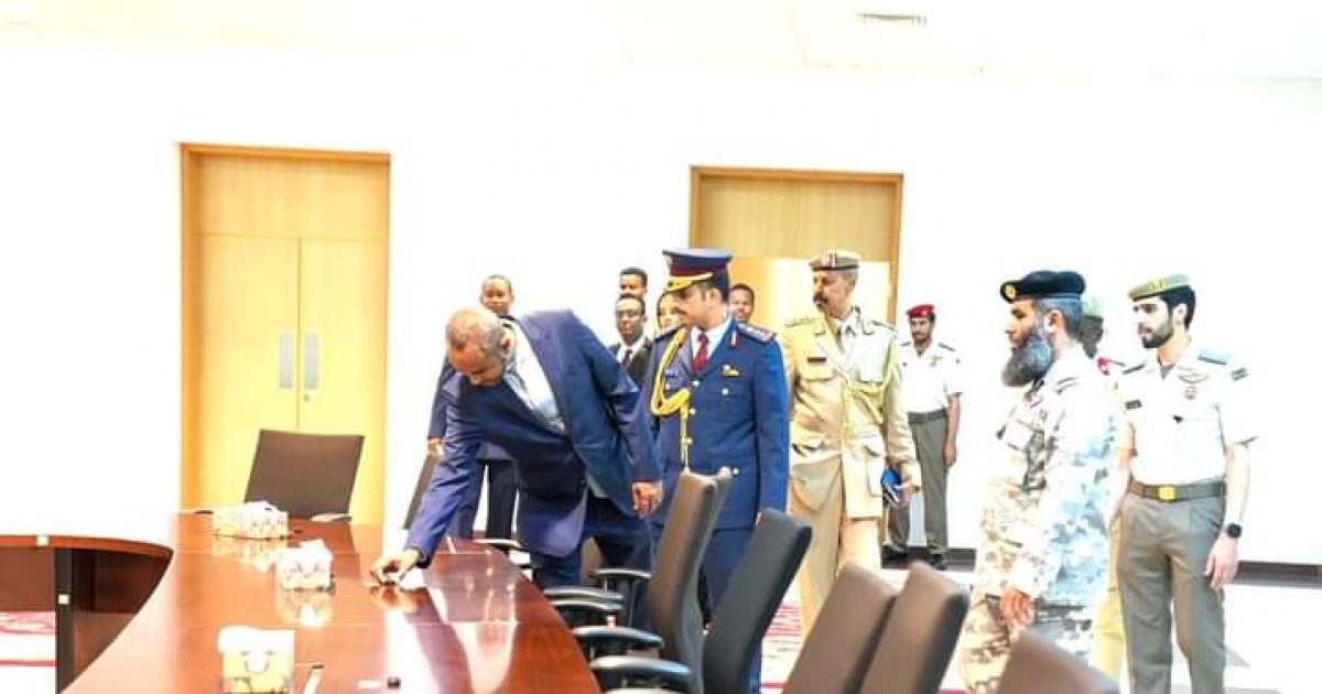 Wasiirka Gaashaandhigga XFS oo booqday kuliyadda ciidamada ee dalka Qatar “SAWIRRO”