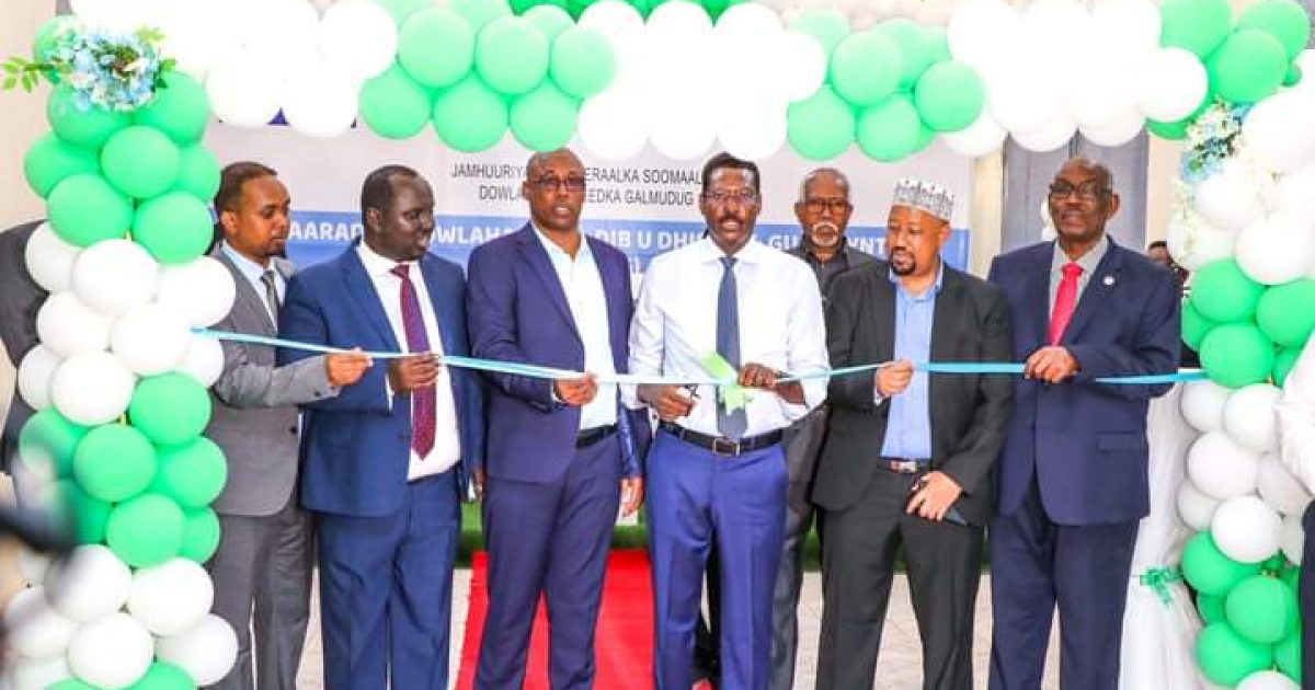 Madaxweynaha Galmudug oo xarigga ka jaray Dhisme Suuq si casri ah loo diyaariyey “SAWIRRO”