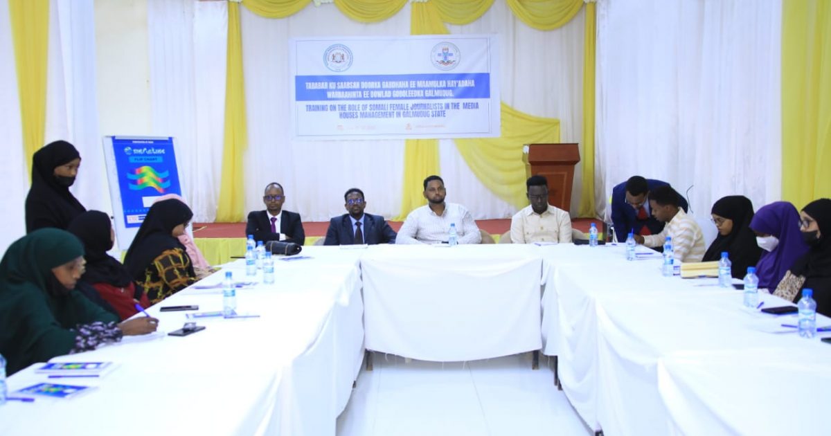 Tababar ku saabsan kaalinta Haweenka ee Maamulka Warbaahinta oo ka furnay Dhuusamareeb