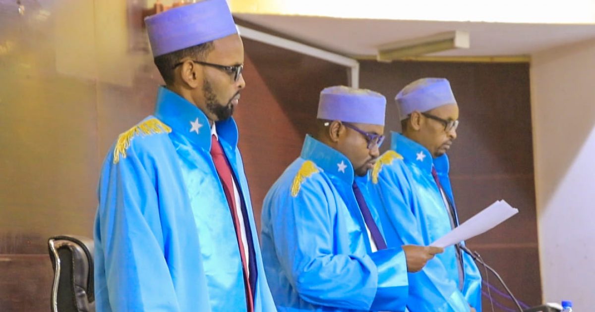 Maxkamadda Gobolka Banaadir oo soo gabagabeysay Dhageysiga dacwada seddex eedaysane 