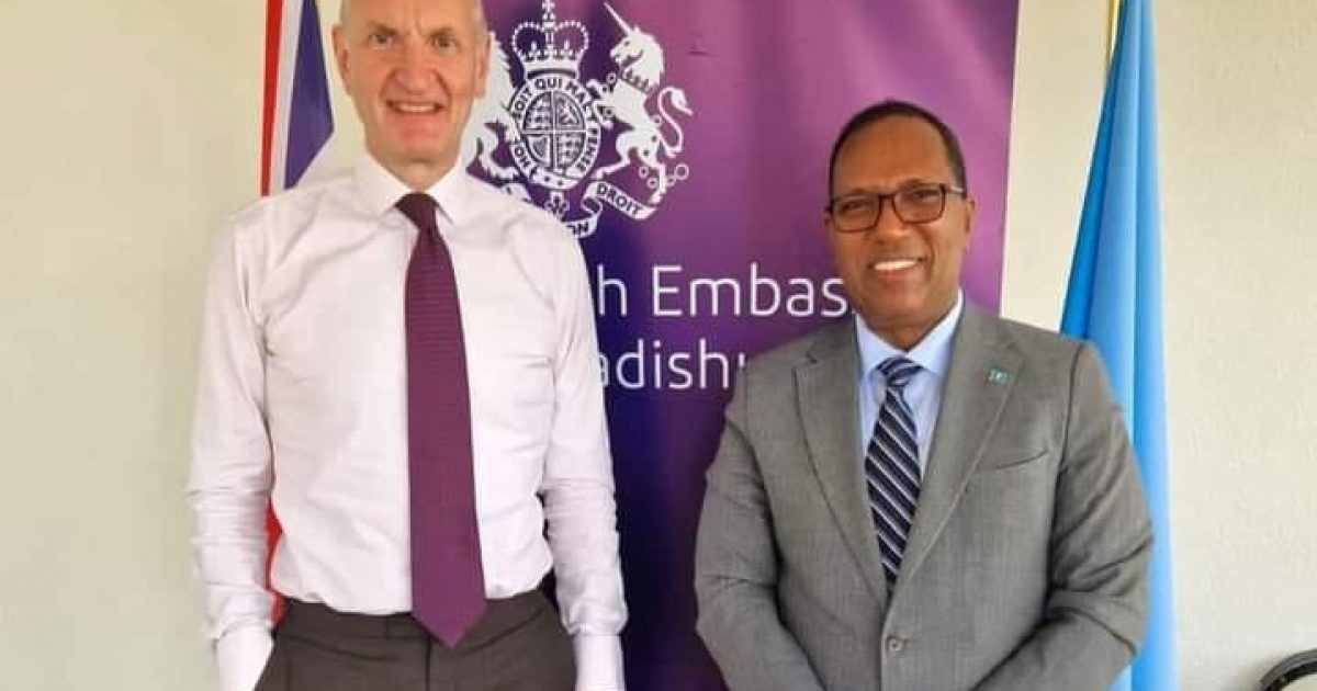 Wasiirka Maaliyadda XFS oo la kulmay Safiirka Ingiriiska ee Soomaaliya