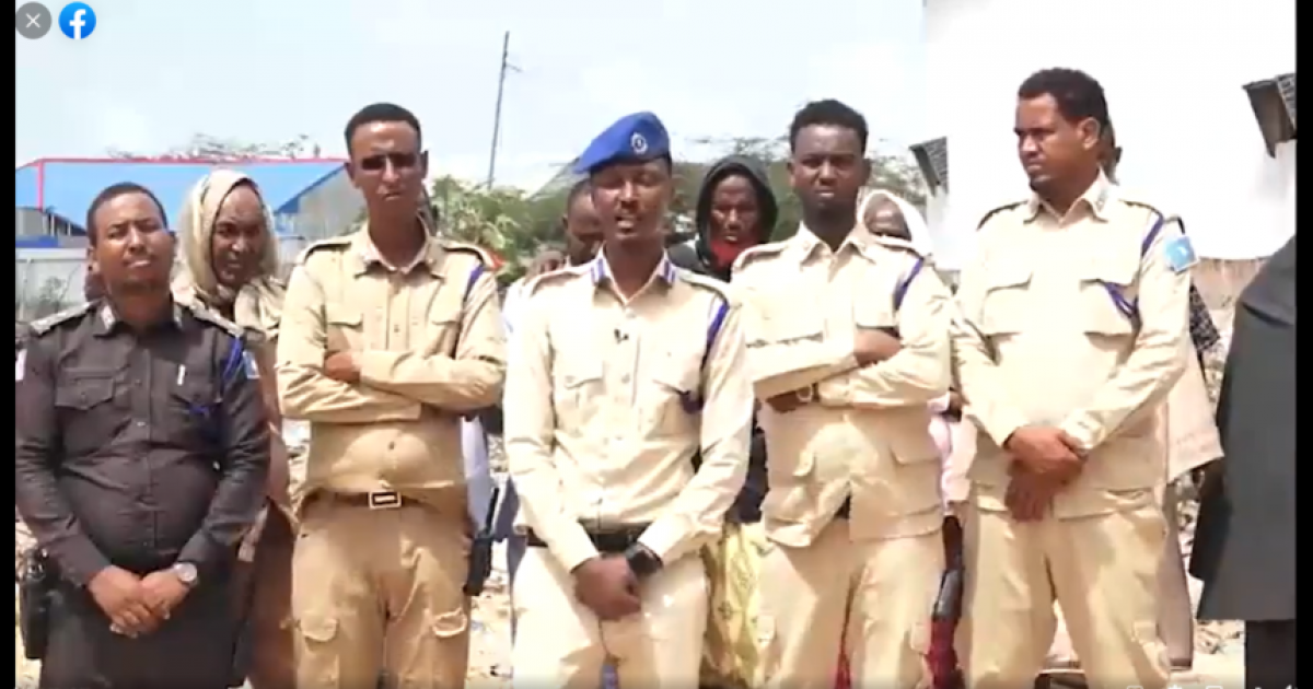 Muwaadiniin dib loogu wareejiyay boosas ay ku lahaayeen Muqdisho