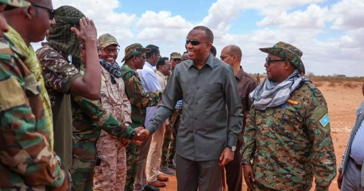 Ra’iisul Wasaare Xamsa oo booqday ciidamada Xoogga ee ku hawlan ciribtirka Khawaariijta