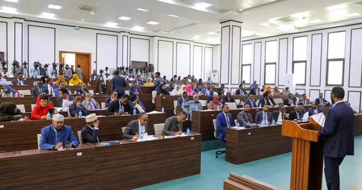 Xildhibaannada oo Akhrinta 2-aad marsiiyay Hindise Sharciyeedka Hantidhawrka Guud ee Qaranka