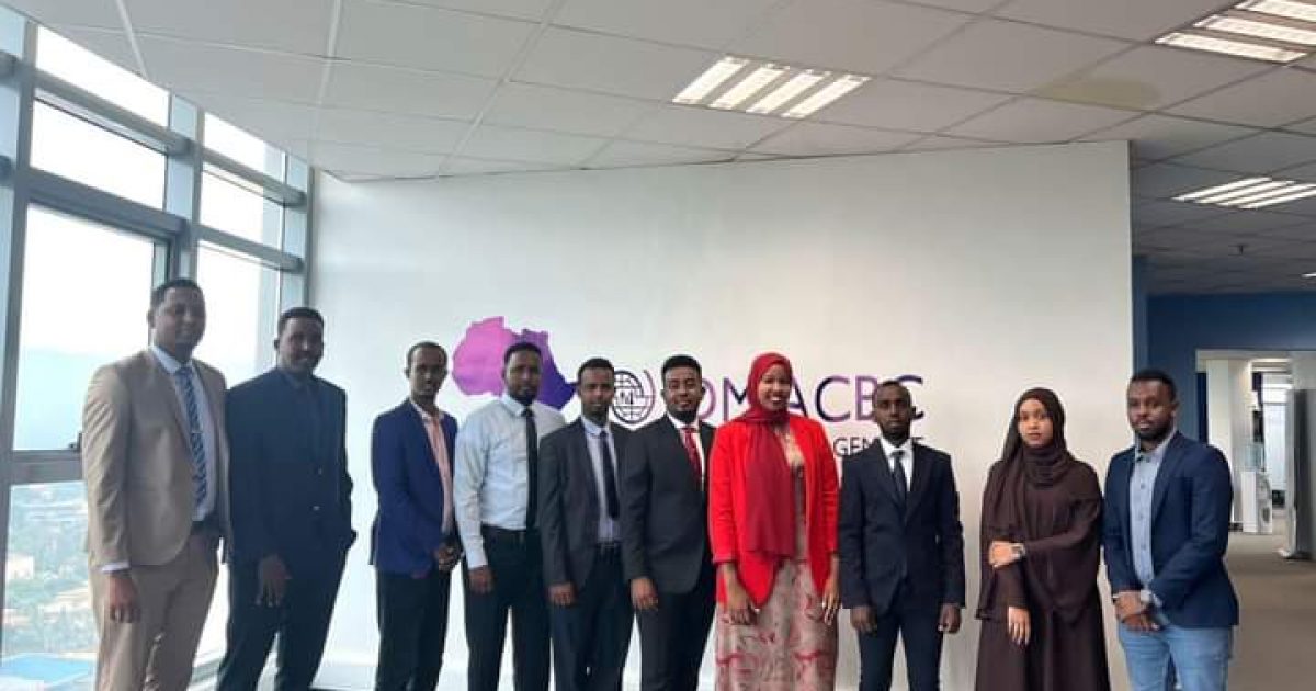 Saraakiil ka tirsan Hay’adda Socdaalka oo tababar loogu soo gabagabeeyay dalka Tanzania