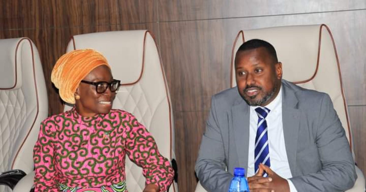 Guddoomiye Abshirow oo siminaar u furay Haweenka ku jira Labada Gole ee BJFS “SAWIRRO”