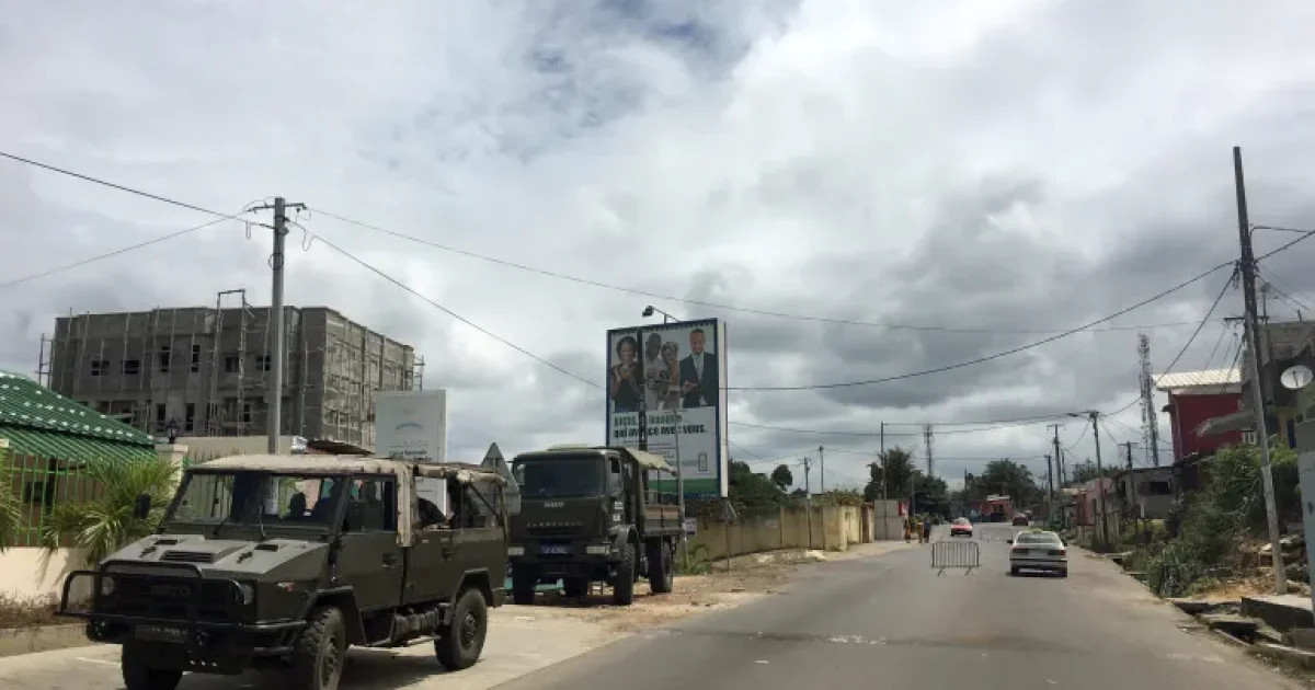 Militariga Gabon oo ku dhawaaqay in ay la wareegeen talada dalka