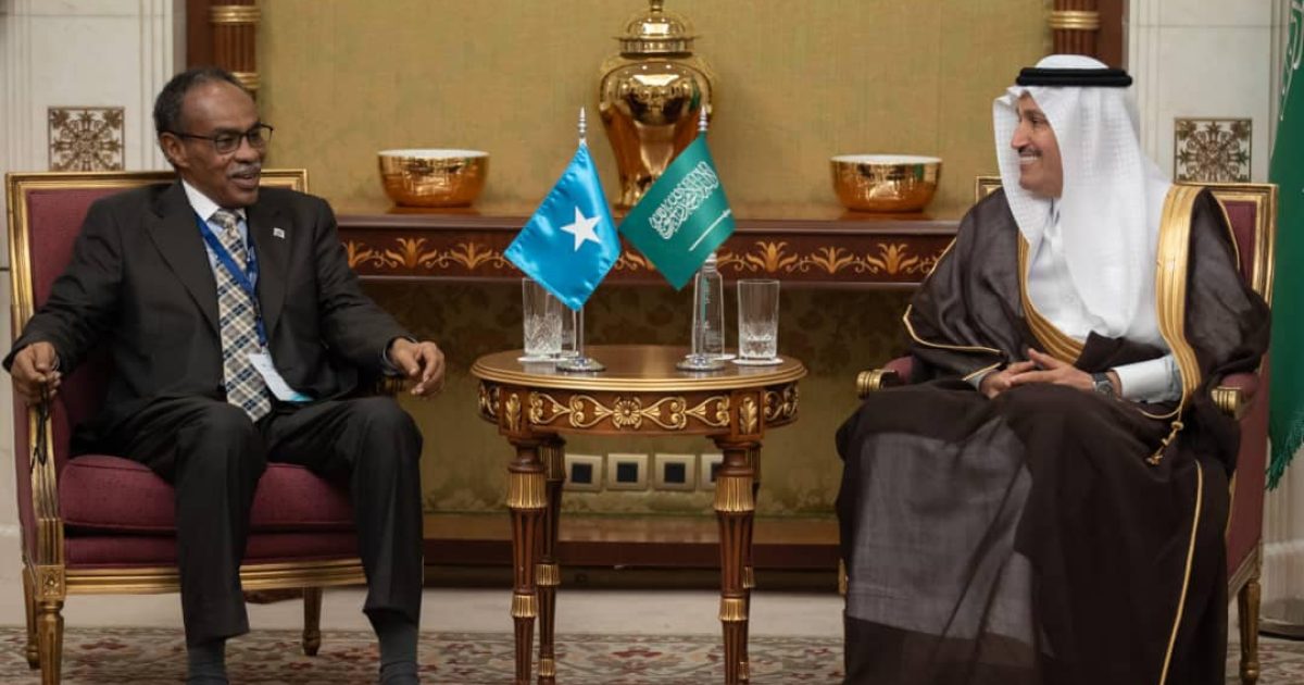 Wasiirka Gaadiidka XFS oo Sacuudiga kaga qayb galay shirka horumarinta iyo Gaadiidka Badaha