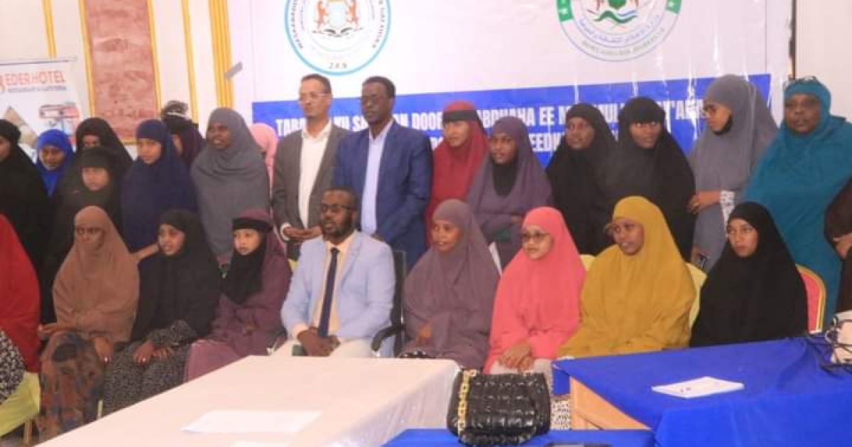 Tababar ku saabsan doorka gabdhaha ee Maamulka Warbaahinta oo ka furmay Jowhar “SAWIRRO”