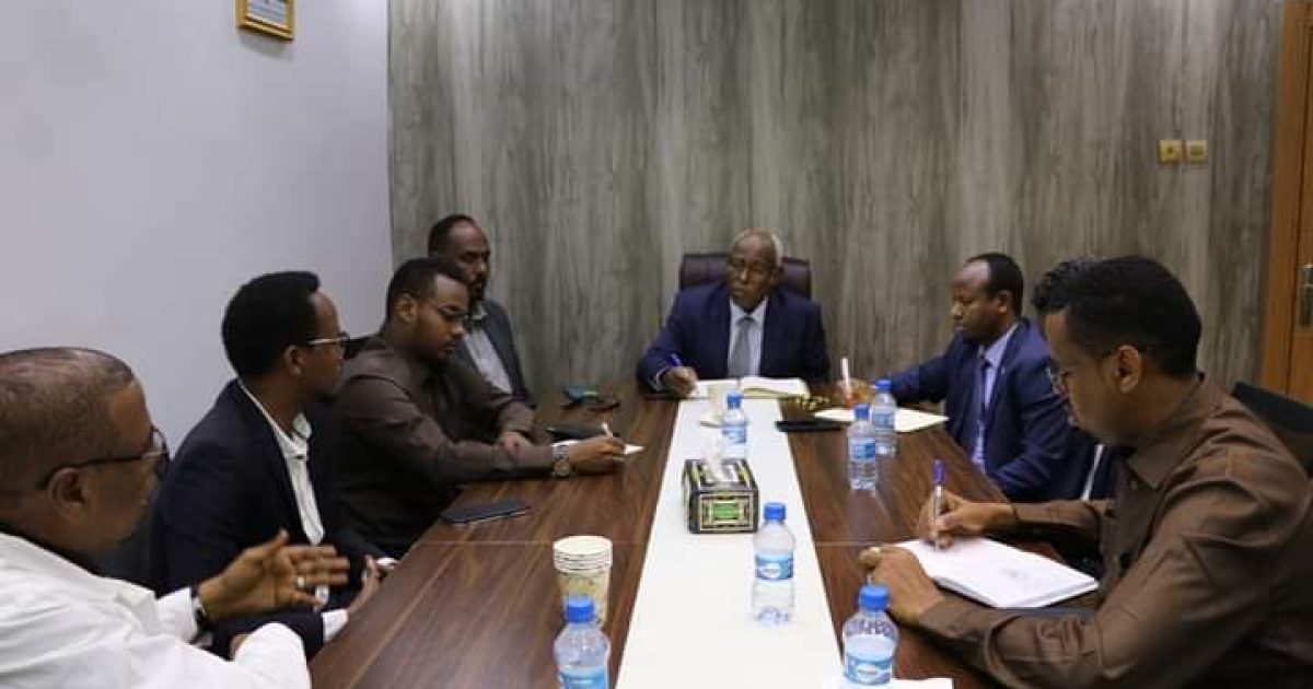 Madaxda Wasaaradaha Caafimaadka iyo Waxbarashada oo wax laga weydiiyay xabsiga dhaxe