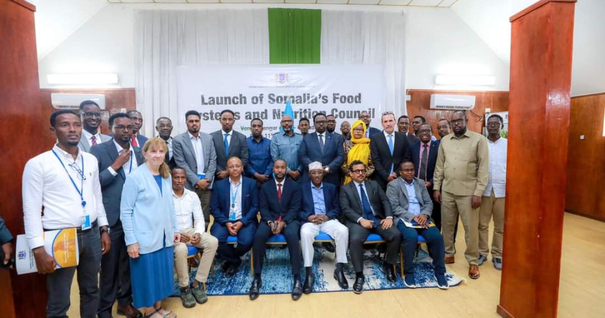 Duqa Degmada Gaalkacyo oo kormeeray Suuqayada iyo meelaha biyo farriisadka ah