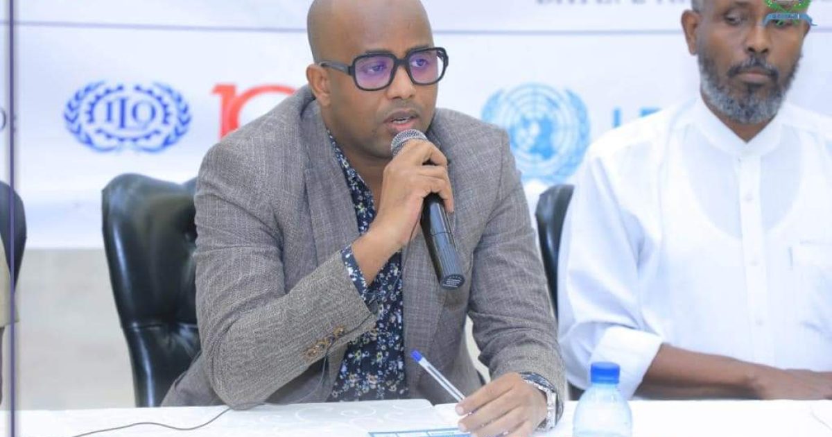 Mudane Ciise Guure oo soo xiray shir ay iskugu yimadeen madaxda rugta ganacsatada 