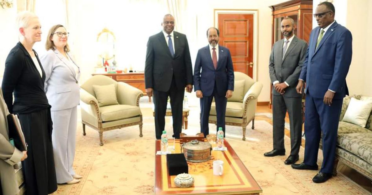 Somali, Djibouti leaders meet U.S Secretary of Defense, focuss regional security issues