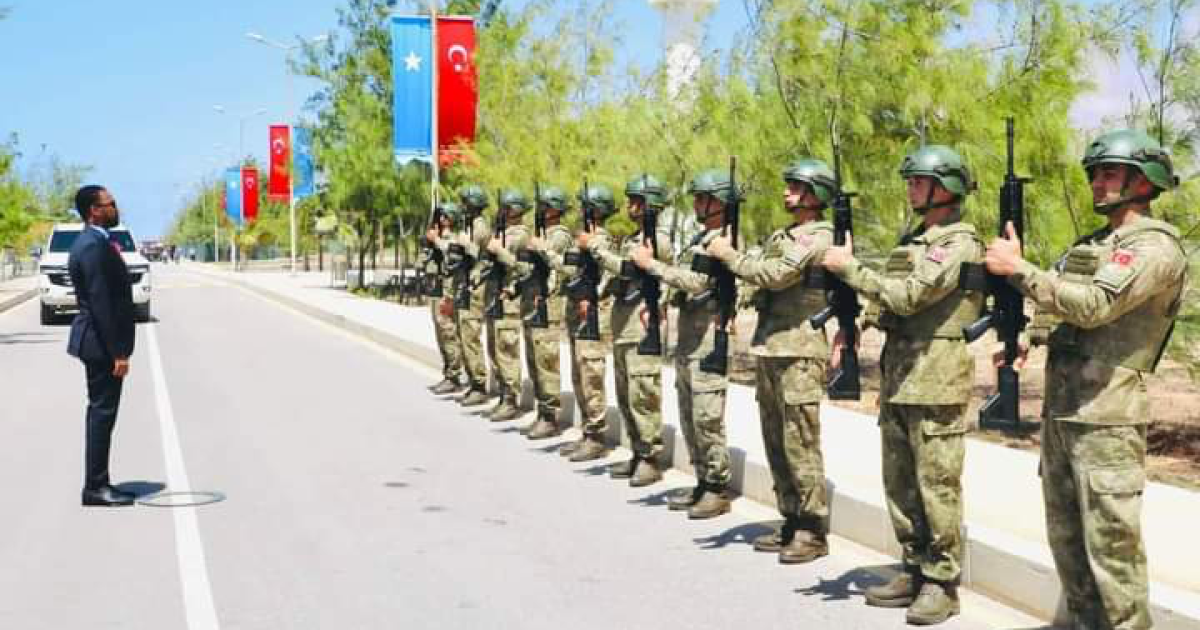 Wasiiru dowlaha Gaashaandhigga XFS oo tababar u soo xiray ciidamo katirsan xoogga Dalka