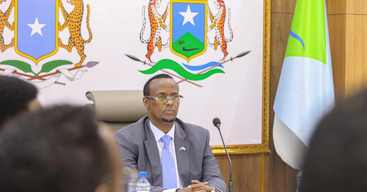 Madaxweyne Cali Guudlaawe oo magacaabay Wasiiro