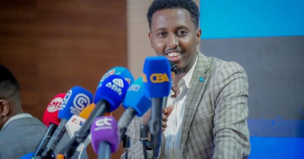 Wasiirka Ciyaaraha Soomaaliya oo guddiga u magacaabay qaban qaabada Ciyaaraha M/Gobaleedyada 