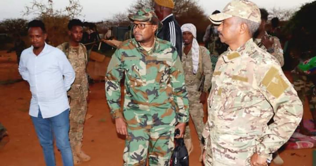 Taliyaha ciidanka Dhulka oo gaaray deeeganka Biya-cadde ee gobalka Shabeelaha dhexe