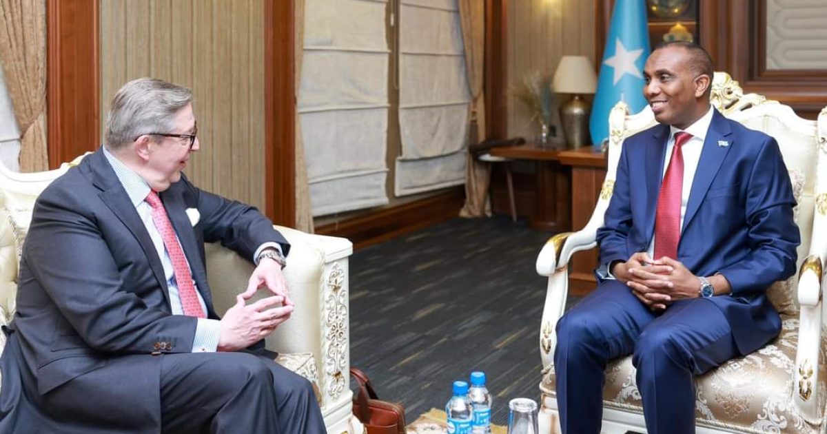 Ra’iisul Wasaare Xamse oo xafiiskiisa ku qaabilay Safiirka dalka Finland ee Soomaaliya 