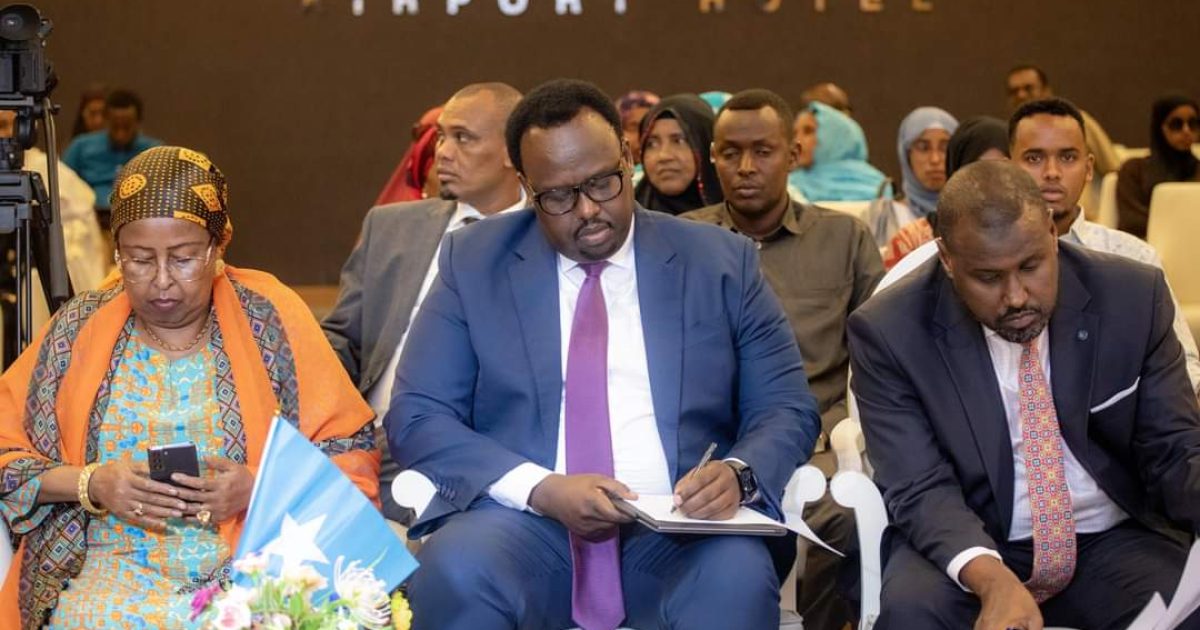 Ra’iisul Wasaare ku-xigeenka dalka oo ka qeybgalay kulan ay yeesheen haweenka Golaha Shacabka BJFS