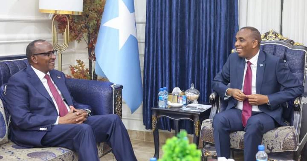 R/W Xamsa oo Wasiirka Difaaca Kenya kala hadlay Xoojinta Amniga labada dal iyo ciribtirka Khawaarijta