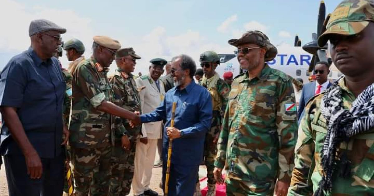 Madaxweyne Xasan Sheekh iyo wafdi uu hoggaaminayo oo gaaray Degmada Xudur