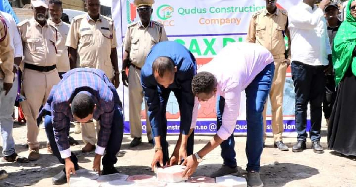 Maamulka Gobalka oo dhagax dhigay dhismaha waddo ku taal Xamar  weyne