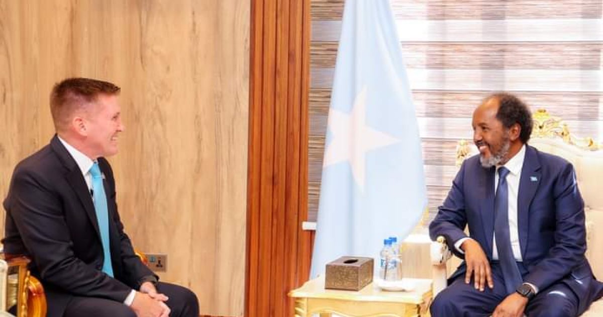 Madaxweyne Xasan Sheekh oo kulan la qaatay Talisyada Ciidanka Xoogga iyo Howlgalka Africom ee Soomaaliya
