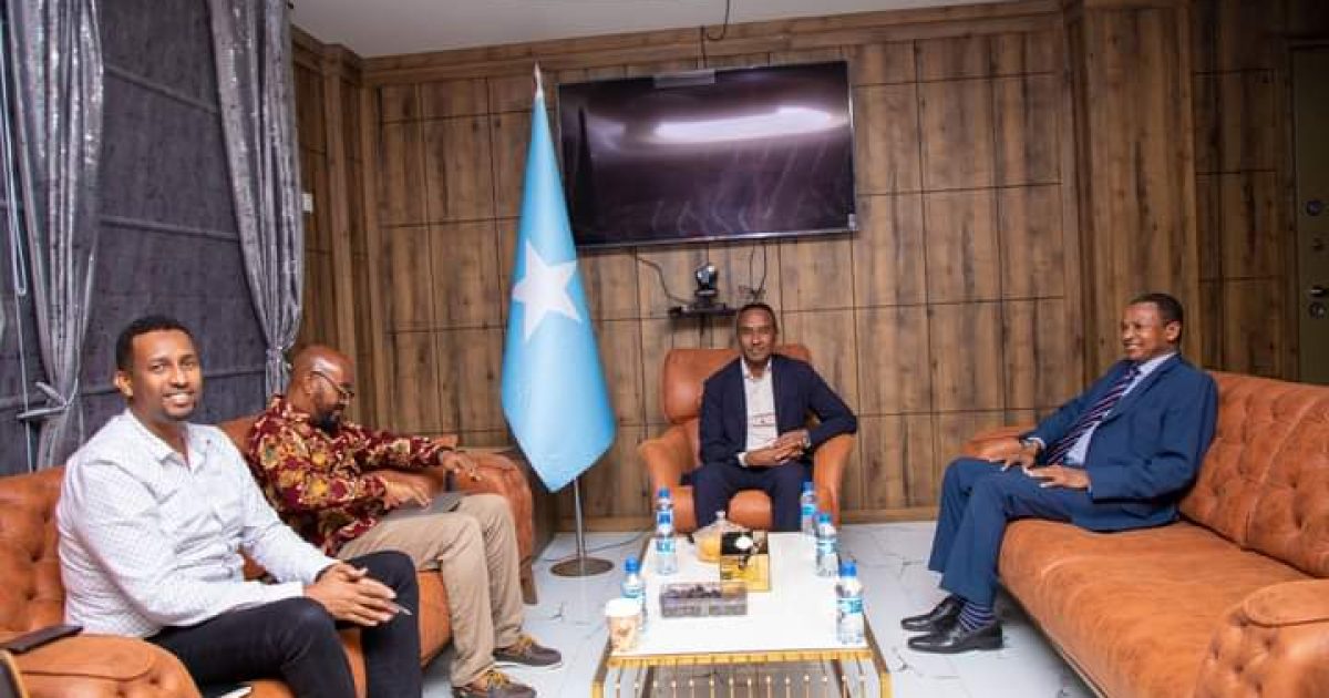 Guddoomiyaha Hay’adda SoDMA oo qaabilay Madaxa Hay’adda WFP ee Soomaaliya