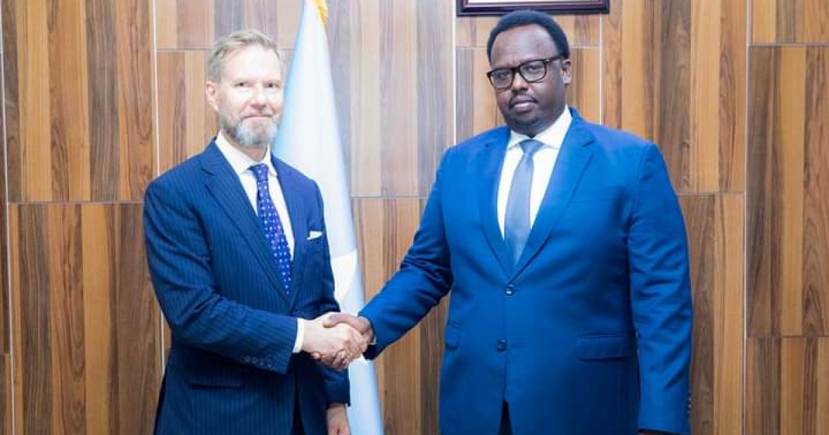 Ra’iisul Wasaare Ku-xigeenka dalka oo la kulmay Safiirka Sweden ee Soomaaliya