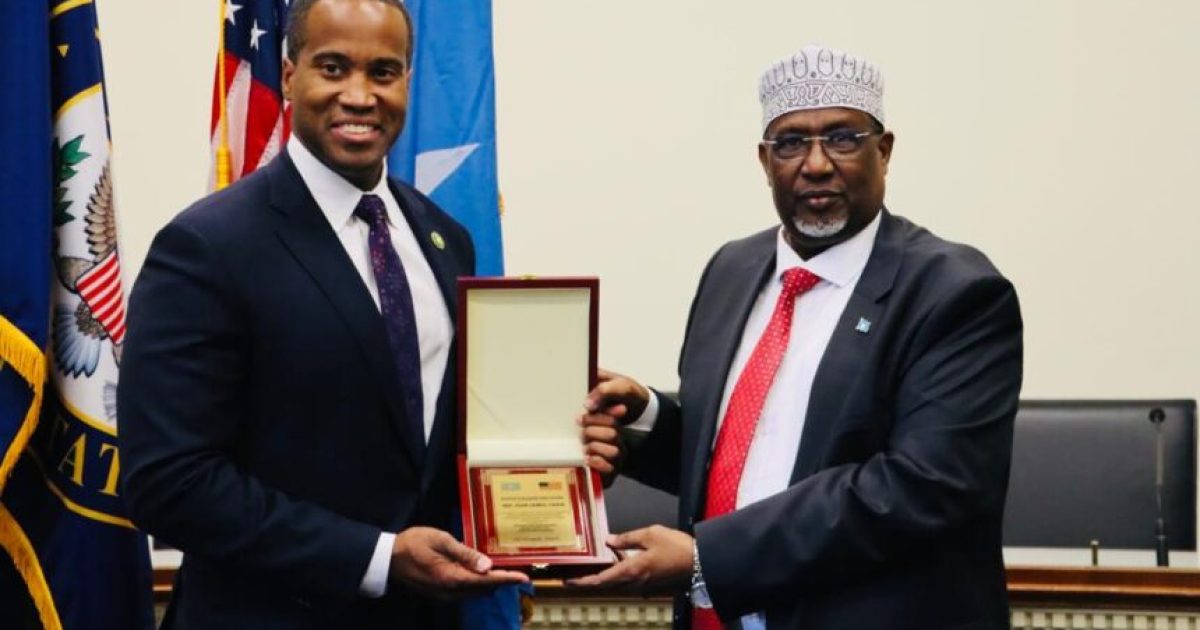 Guddoomiyaha golaha shacabka BJFS oo kulan la qaatay guddiga arrimaha dibadda Mareykanka