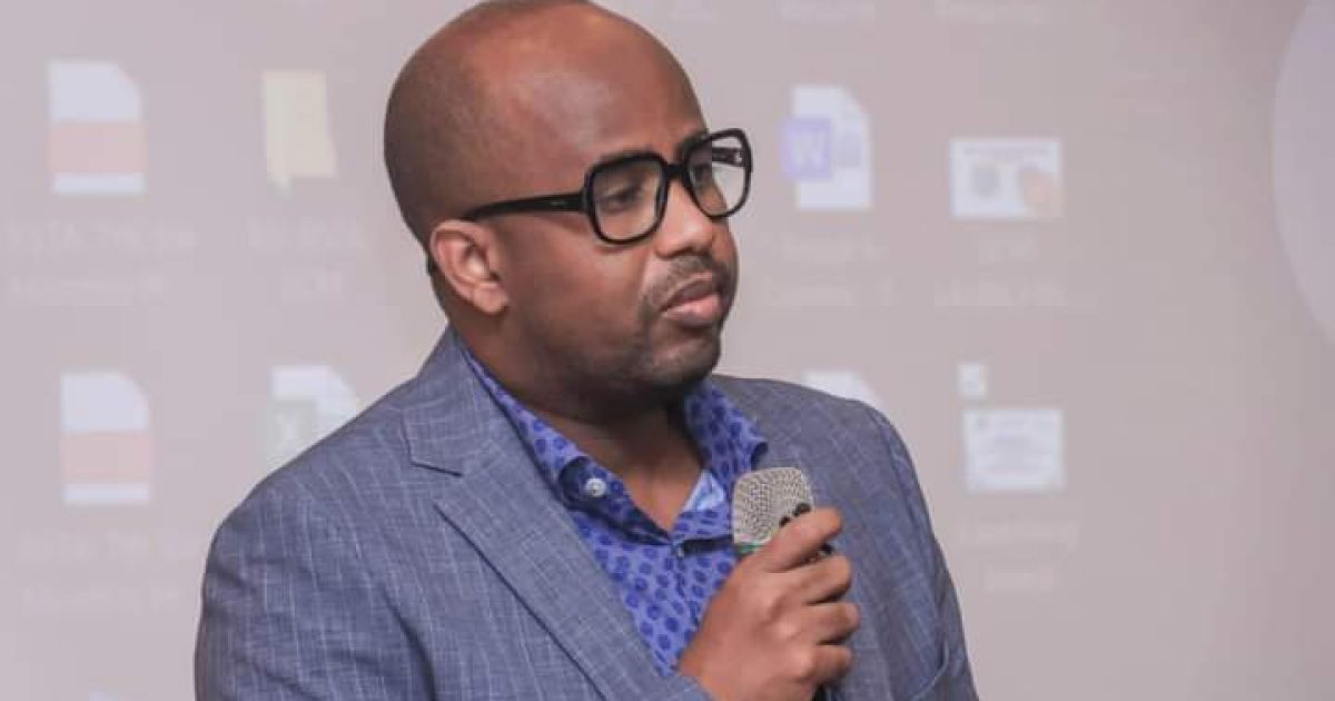 Ku-simaha Guddoomiyaha Gobolka Banaadir oo ka qeybgalay daahfurka Mashruuca SERP