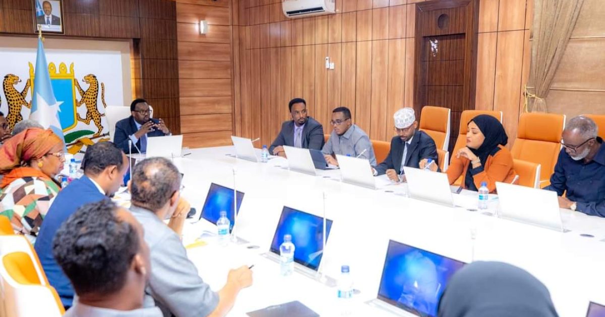 Kulan loogu diryaar garoobayo ka qeybgalka shirka Isbadalka Cimallada oo Muqdisho lagu qabtay